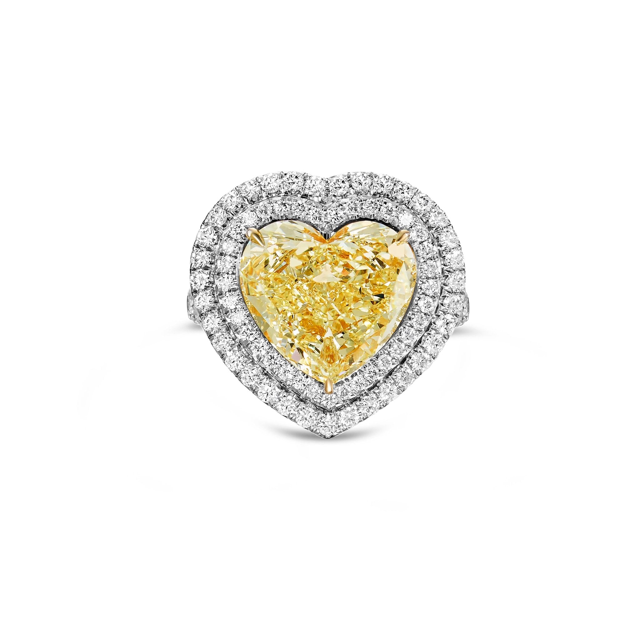 Nicki minaj diamond on sale ring